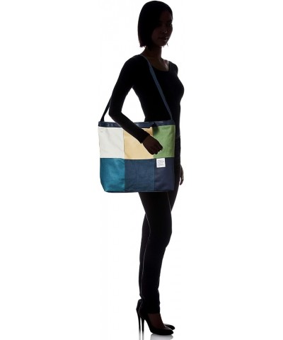 2-Way Handbag Shoulder Bag Nvy $12.85 Shoulder Bags