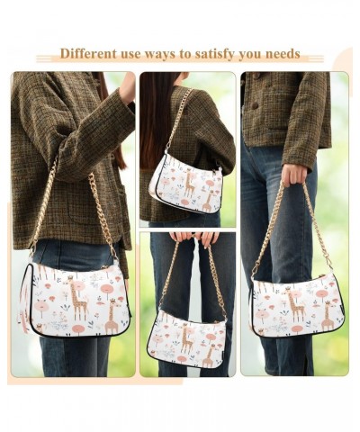 Shoulder Tote HandBag for Women Giraffe Pattern Clutch Single Chain Crossbody Bag with Zipper Closure $14.40 Totes